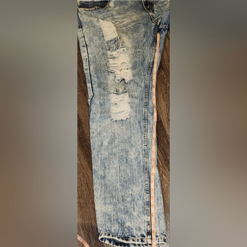 True Rock Men’s Distressed Jeans | Acid Wash Denim | Like New - Picture 7 of 8
